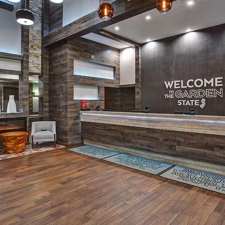 Hampton Inn And Suites Newark Airport 伊麗莎白 内观 照片